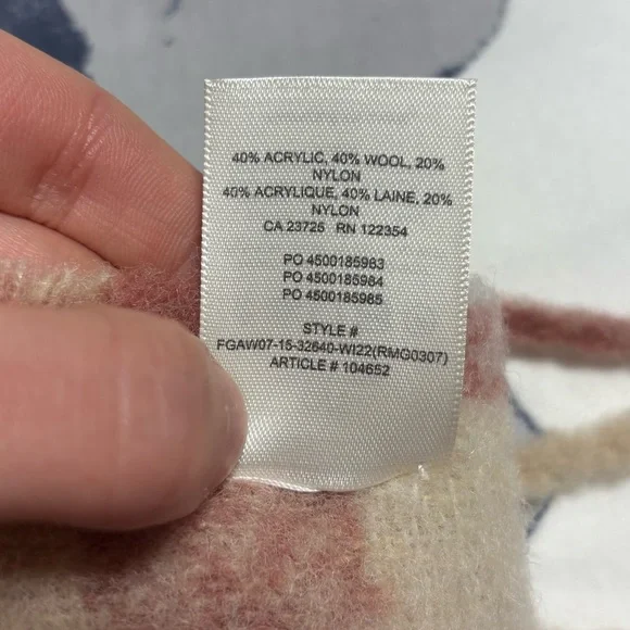 Aritzia Wilfred Twist Fringe Wool Blend Rectangular Warm Plaid Scarf One Size - Picture 9 of 10